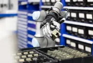 SCHUNK SVH five-finger hand, left / right